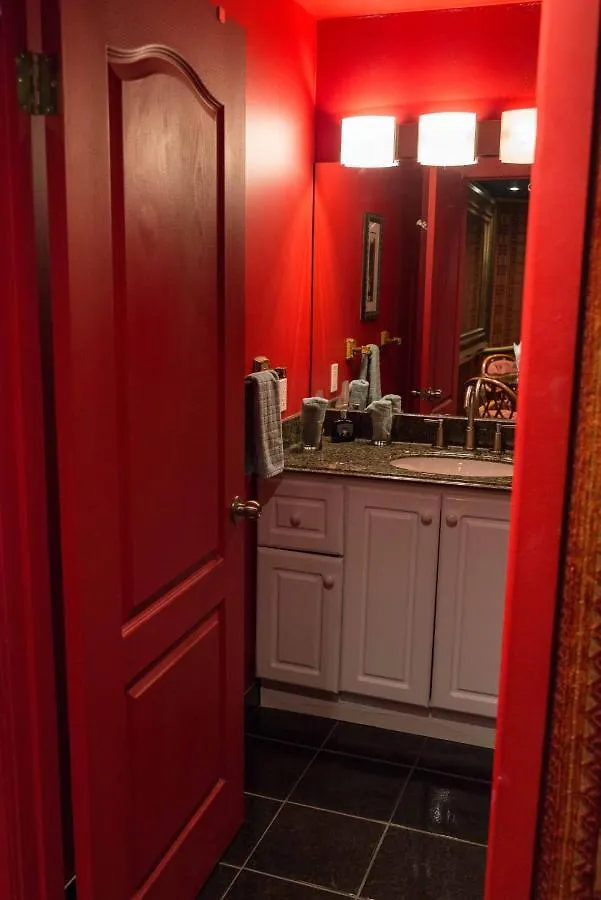 ****  Mariaggi'S Theme Suite Hotel & Spa Winnipeg Canada